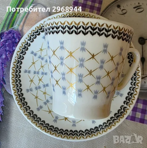 Винтидж порцеланови чашки за кафе 2бр, снимка 3 - Сервизи - 56150411