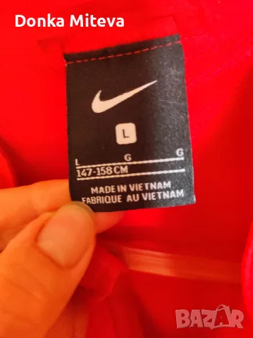Яке Nike ветровка , снимка 2 - Детски якета и елеци - 55792023