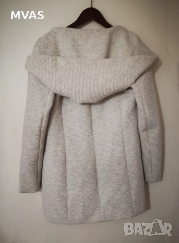 Спортно палто с широка качулка на цип светло сиво S размер, снимка 2 - Палта, манта - 47235993