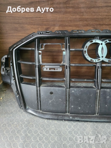 Продаваме оригинална решетка за Audi SQ7 2020г, снимка 3 - Части - 52330655