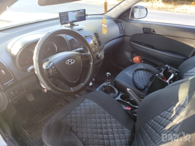 Хюндай i30 ,Газ/Бензин, снимка 10 - Автомобили и джипове - 52049927