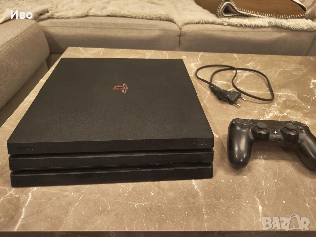 Playstation 4 Pro с контролер