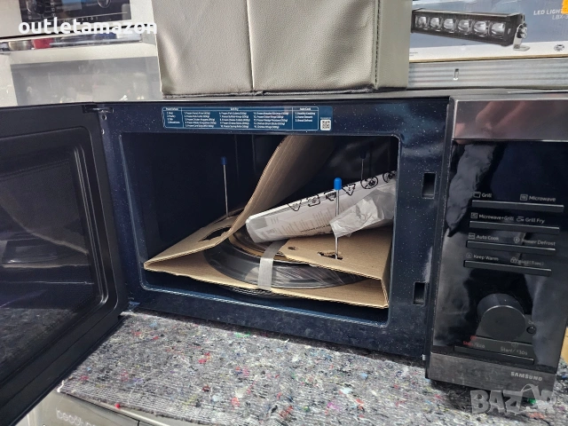 Микровълнова фурна Samsung MG32DG4524CGE1, снимка 4 - Микровълнови - 53859096