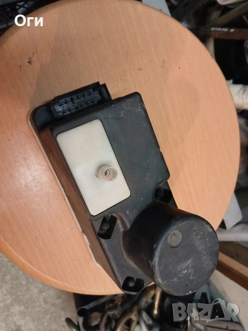 Вакуум помпа централно заключване за Фолксваген Поло 1H0 962 257 D