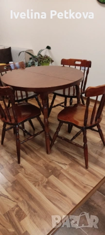 Трапезна разтегателна маса с четири стола , снимка 2 - Маси - 53424499
