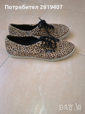 дамски кецове на Vans 