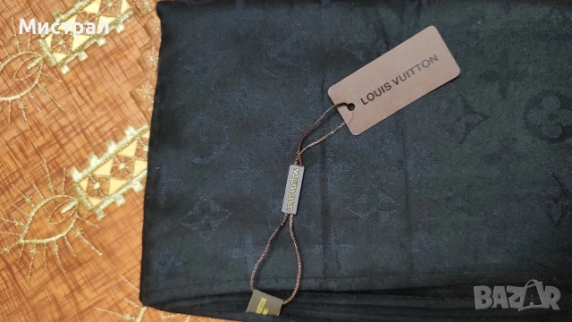 Оригинален шал Louis Vuitton , снимка 2 - Шалове - 52949501