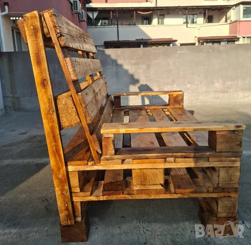 Диван от евро палети, снимка 2 - Дивани и мека мебел - 55825447