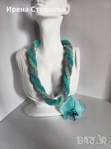 Колие с естествен цвят на орхидея в сини нюанси. Цветето е направено, като брошка , снимка 11 - Колиета, медальони, синджири - 53738127