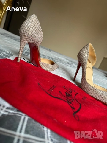 Токчета на Christian Louboutin, снимка 3 - Дамски ежедневни обувки - 53401869