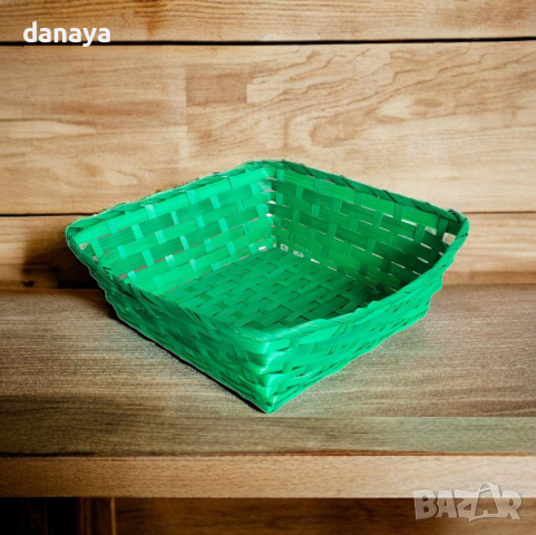 4556 Квадратен плетен панер в зелено, 26 см