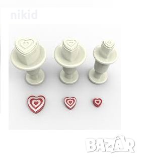 3 бр мини сърце в сърце пластмасови резци с бутало релефни форми тесто фондан украса резец форма, снимка 1 - Форми - 41314286