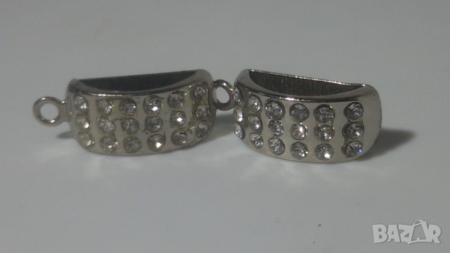 Две обици с 18 камъчета всяка, заоблени, снимка 7 - Обеци - 51509834