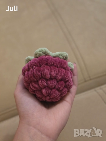 Ръчно плетени на една кука Малинка и Боровинка, снимка 7 - Други - 52342363