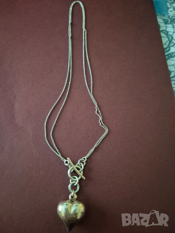 красиво колие бяло жълто сребро