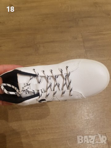 Обувки, снимка 2 - Дамски ежедневни обувки - 41492059