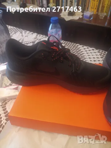Изгодно Маратонки NIKE нови