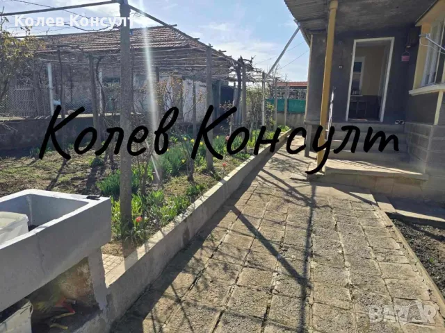 Продавам едноетажна къща в село Крепост , снимка 5 - Къщи - 49511853
