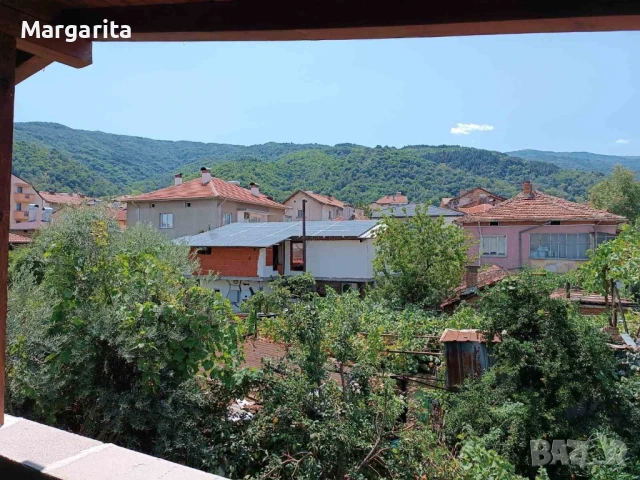 Продава се къща с гараж , снимка 2 - Къщи - 50949796