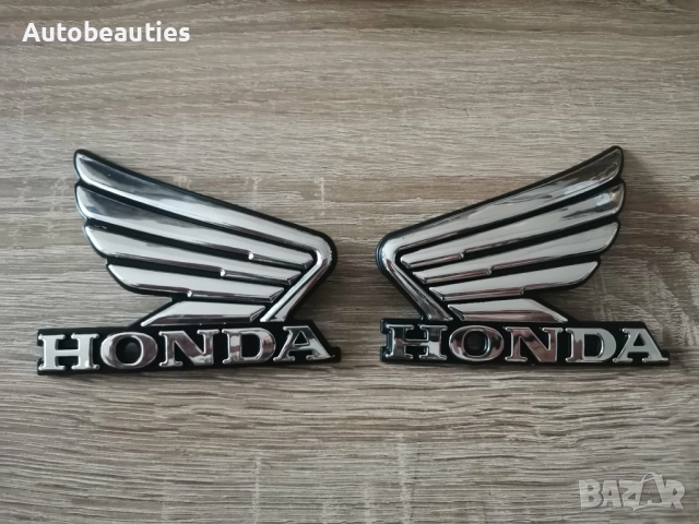 сребристи емблеми Honda за мотори