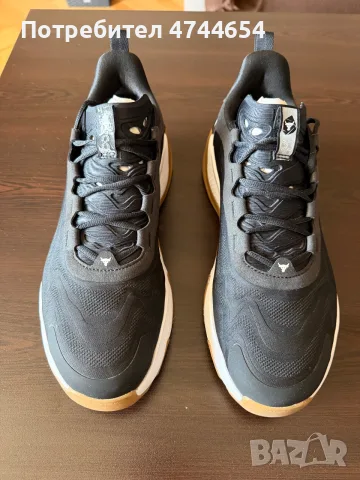 Продавам мъжки маратонки Under Armour, снимка 2 - Маратонки - 55873922