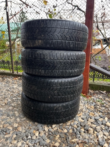 Зимни гуми / 225 / 55 / R17 / DOT 1821, снимка 2 - Гуми и джанти - 52465648
