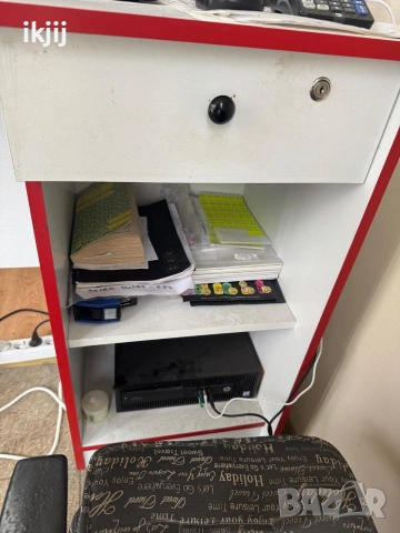 Продавам Компютър