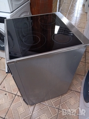 Иноксова свободно стояща печка с керамичен плот Сименс Siemens с две години гаранция!, снимка 9 - Печки, фурни - 53388803