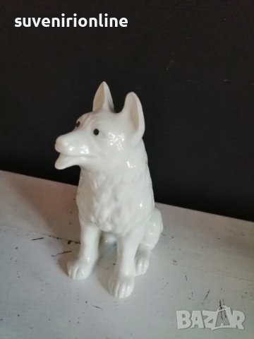 порцеланова статуетка вълк