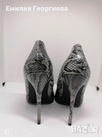Дамски обувки на ток с змийски принт- 40- 41 номер  , снимка 3 - Дамски обувки на ток - 49199081