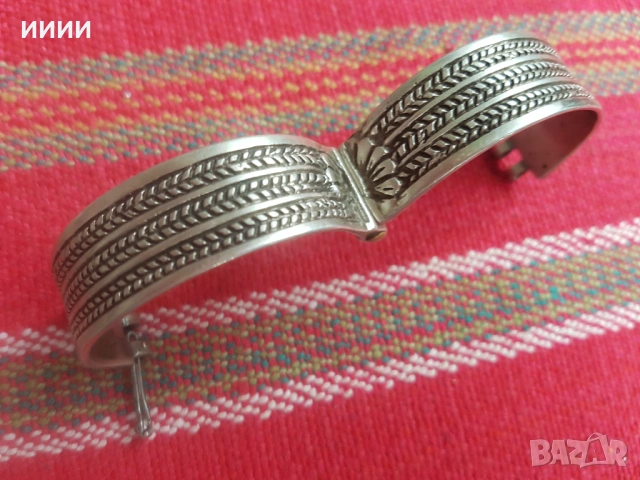 Сребърна гривна възрожденска , снимка 3 - Антикварни и старинни предмети - 53294589