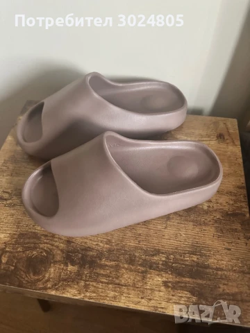 Дамски чехли, снимка 2 - Чехли - 50637682