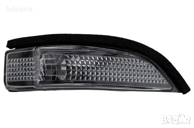 Десен мигач за външно огледалото Toyota, Yaris XP13, Кристален,, снимка 3 - Части - 56142668