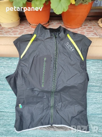 Мъжки елек Gore Running Wear X-Run Ultra Active Shell Light - L размер