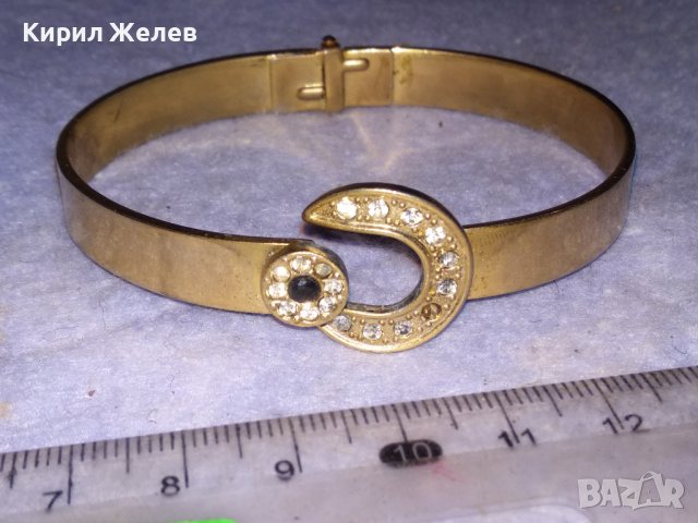 ПРЕКРАСНА ПОЗЛАТЕНА ФЕШЪН АРТ МЕДНА ГРИВНА с ИСКРЯЩИ ФАСЕТИРАНИ ЦИРКОНИ 26556, снимка 2 - Гривни - 41281166