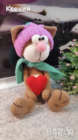 Подаръци за Св. Валентин. Плетена играчка Котка /Марсик/, Ръчно изработена, снимка 4 - Плюшени играчки - 48055111