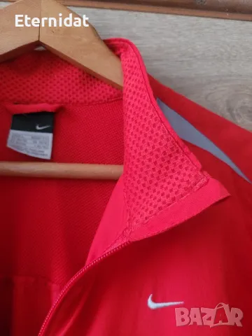 Червено яке NIKE ветровка , снимка 3 - Якета - 49934223