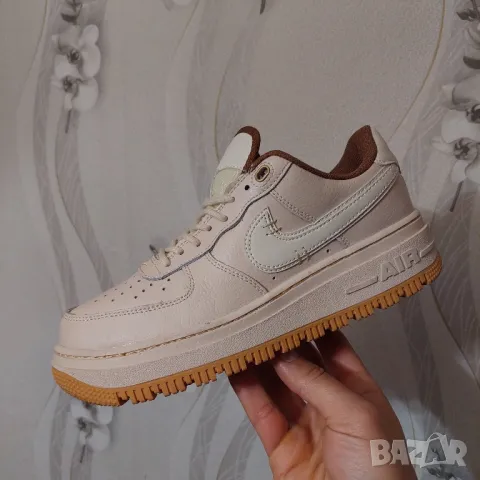 маратонки Nike Air Force 1 Luxe  номер 39  , снимка 15 - Маратонки - 48286959