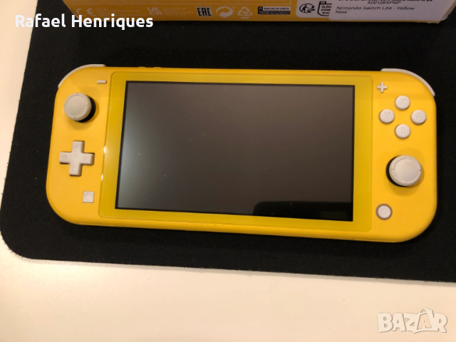 Nintendo Switch Lite, снимка 3 - Nintendo конзоли - 53687787