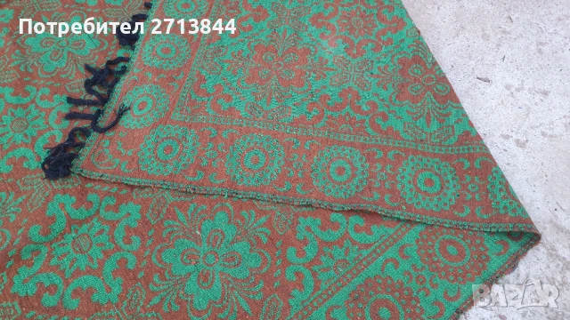 Ръчно тъкан старинен килим