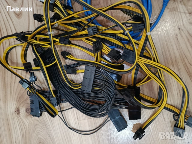 Захранващи и SATA кабели за захранване и видео карти