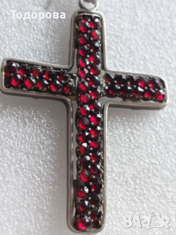 Сребърен кръст с гранати и руски кръст с емайл и позлата, снимка 3 - Колиета, медальони, синджири - 53603359