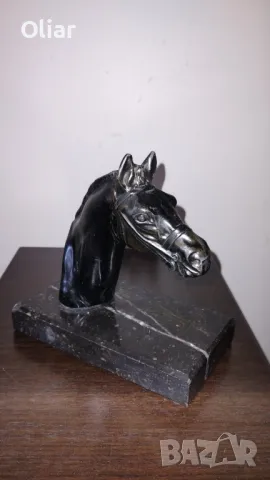 Много красива статуетка на конска глава.  Метал и гранит., снимка 4 - Статуетки - 47512819