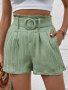 Малки свежи дамски зелени плисирани къси панталони - 023, снимка 1 - Къси панталони и бермуди - 41245232