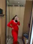 Червена еластична рокля , снимка 1