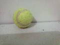 Голяма тенис топка, снимка 1 - Тенис - 41924791