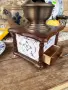 1- Ретро мелница за кафе💙  Размер-25 см с дръжка и напълно годна за ползване , снимка 4