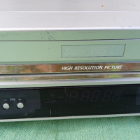 JVC Super VHS HI-FI  HR-S 5972, снимка 5 - Плейъри, домашно кино, прожектори - 36423871