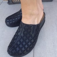 Черни дамски чехли с бродерия на ток 5см, снимка 1 - Чехли - 41909264