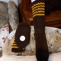 Ръчно плетени чорапи от вълна размер 38, снимка 1 - Дамски чорапи - 39490839